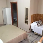 To Live Bed & Breakfast Neapol
