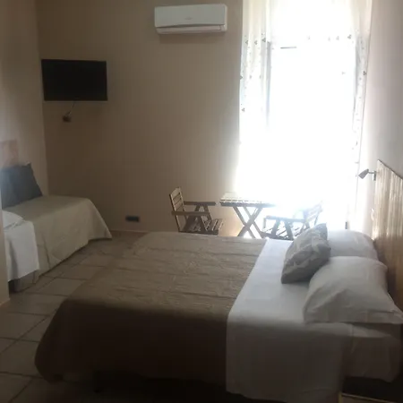 To Live Bed & Breakfast Napoli