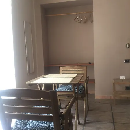 Bed & Breakfast To Live Napoli