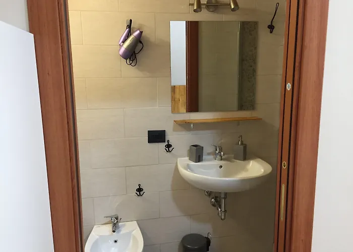 Bed & Breakfast To Live